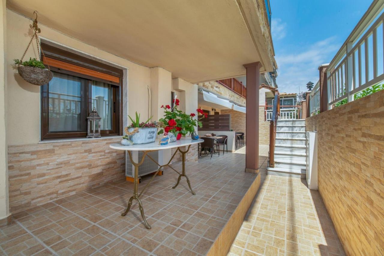 House Kostas On The Beach Sarti Exterior foto